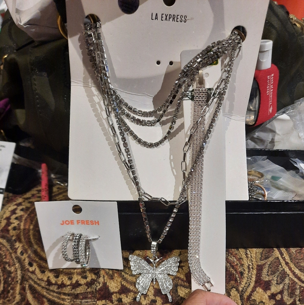 LOT OF FASHION BLING JEWELRY PRE-TEEN TWEENS LADIES TENNIS MULTI NECKLACE SET